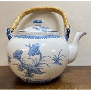 Seymour Mann Vintage China Fine Porcelain Blue & White Teapot Chinese Lotus